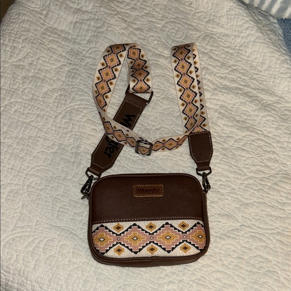 Wrangler Handbags - Wrangler Brown Bag with Geometric Strap